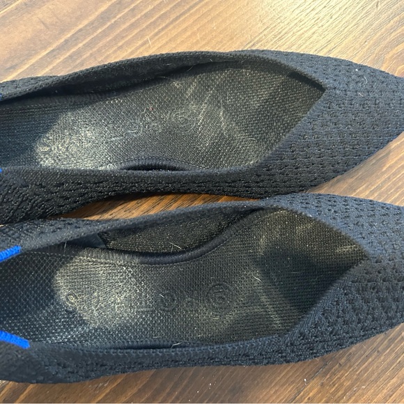 6.5 Black pointed toe Rothy’s - Picture 3 of 6